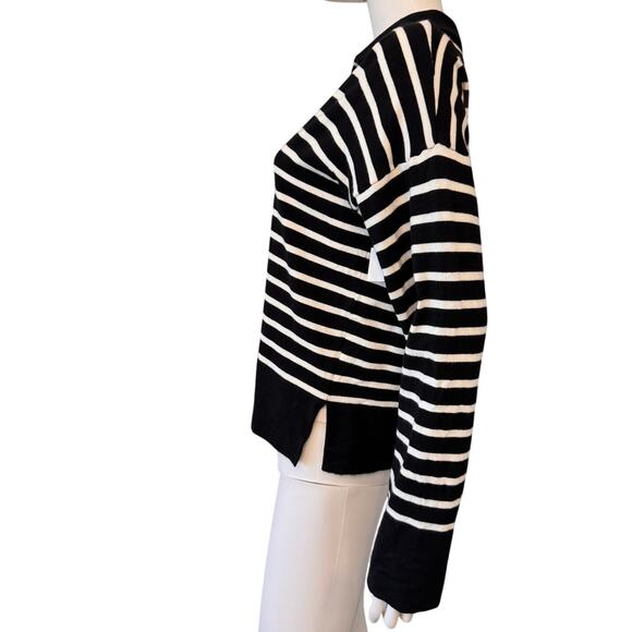NEW VINCE CAMUTO Striped Long Sleeve Sweater Top Size S - Picture 2 of 7